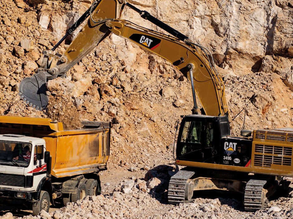 CAT 349D Ekskavatör Taş Ocağı Madenciliği Fotoğrafı